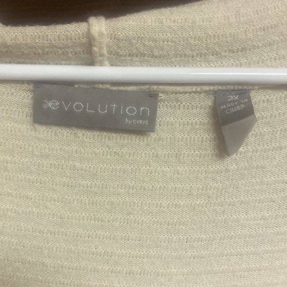 Cream ridged sweater long flowey with pockets - Picture 2 of 3